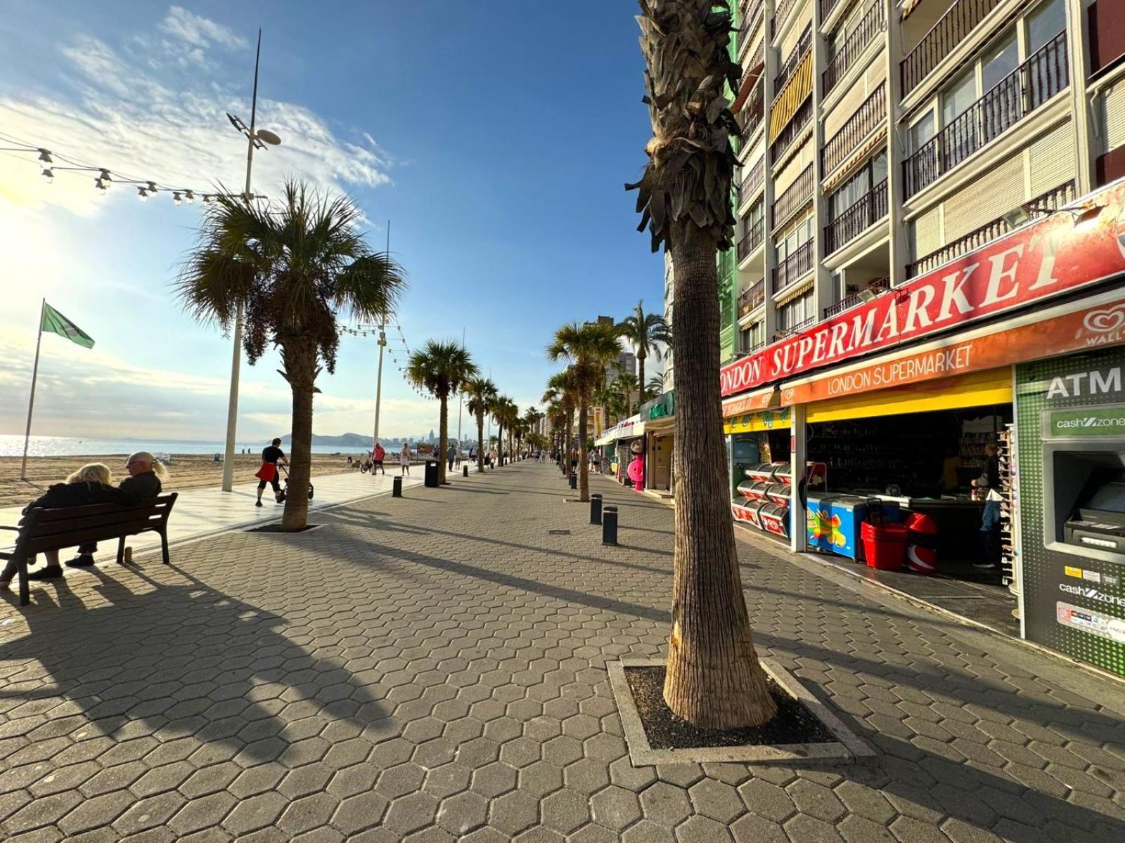Las Damas Benidorm Exterior foto